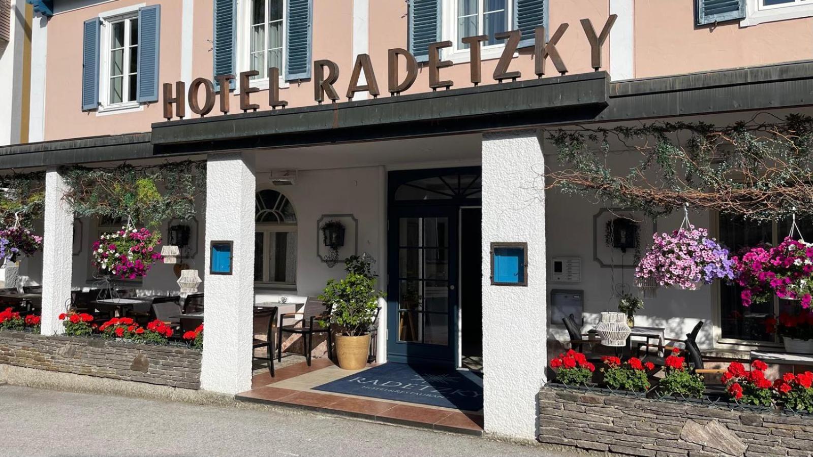 Hotel Radetzky Sankt Gilgen Exteriör bild