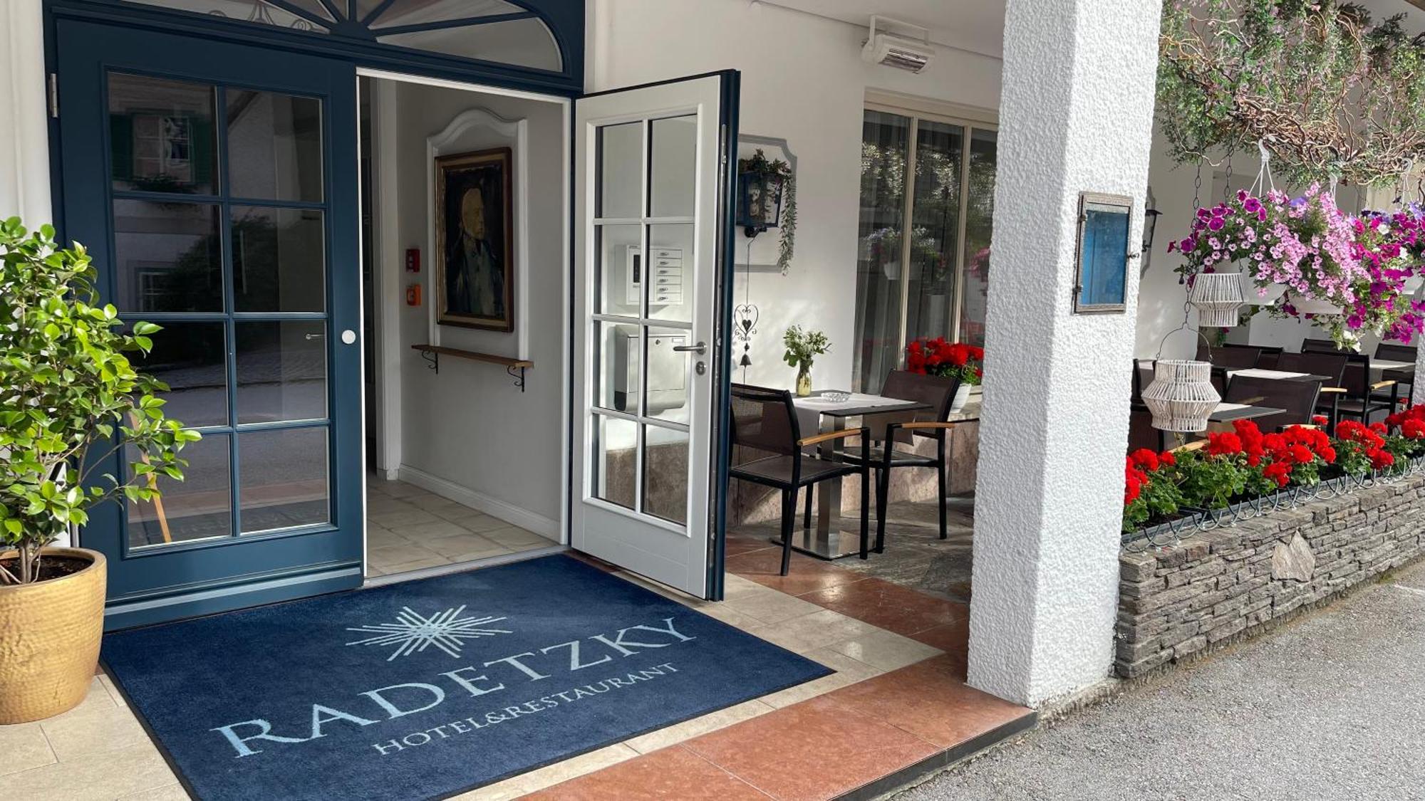 Hotel Radetzky Sankt Gilgen Exteriör bild